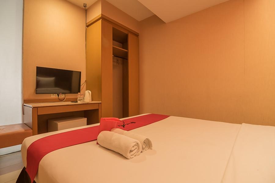 Hotel Reddoorz @ Cipaganti Street 3